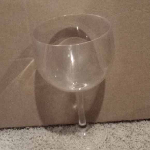 wine cups - Picture 1 of 3